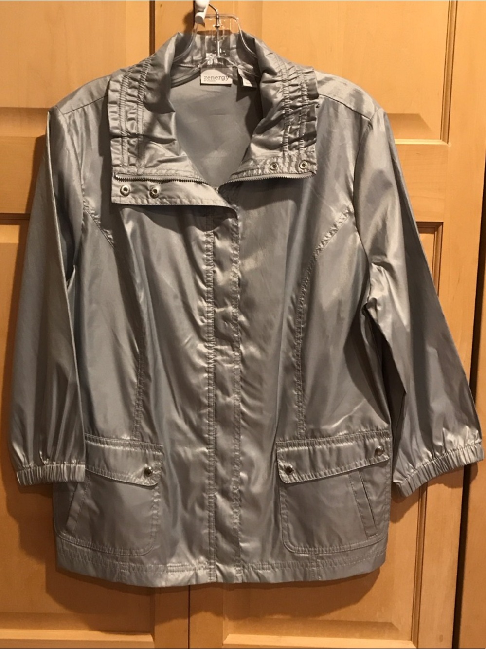 Zenergy by Chico’s Light Silver Jacket